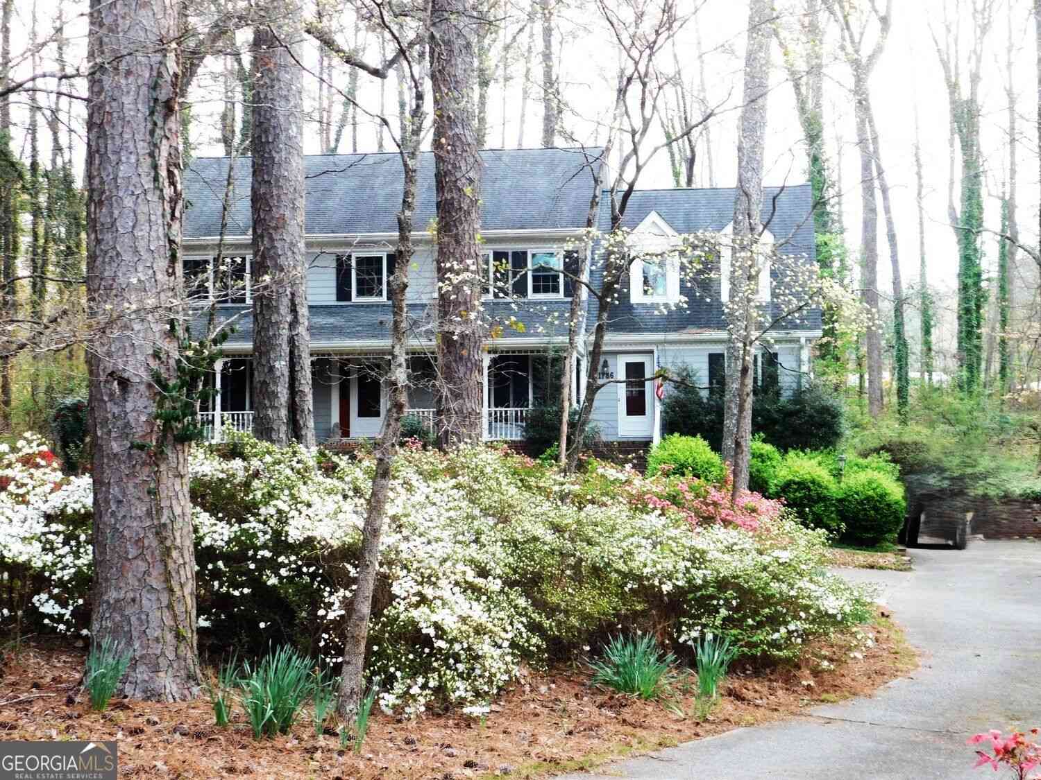 Homes For Sale - 1786 SW Bear Cave SW<br/> Lilburn, GA 30047