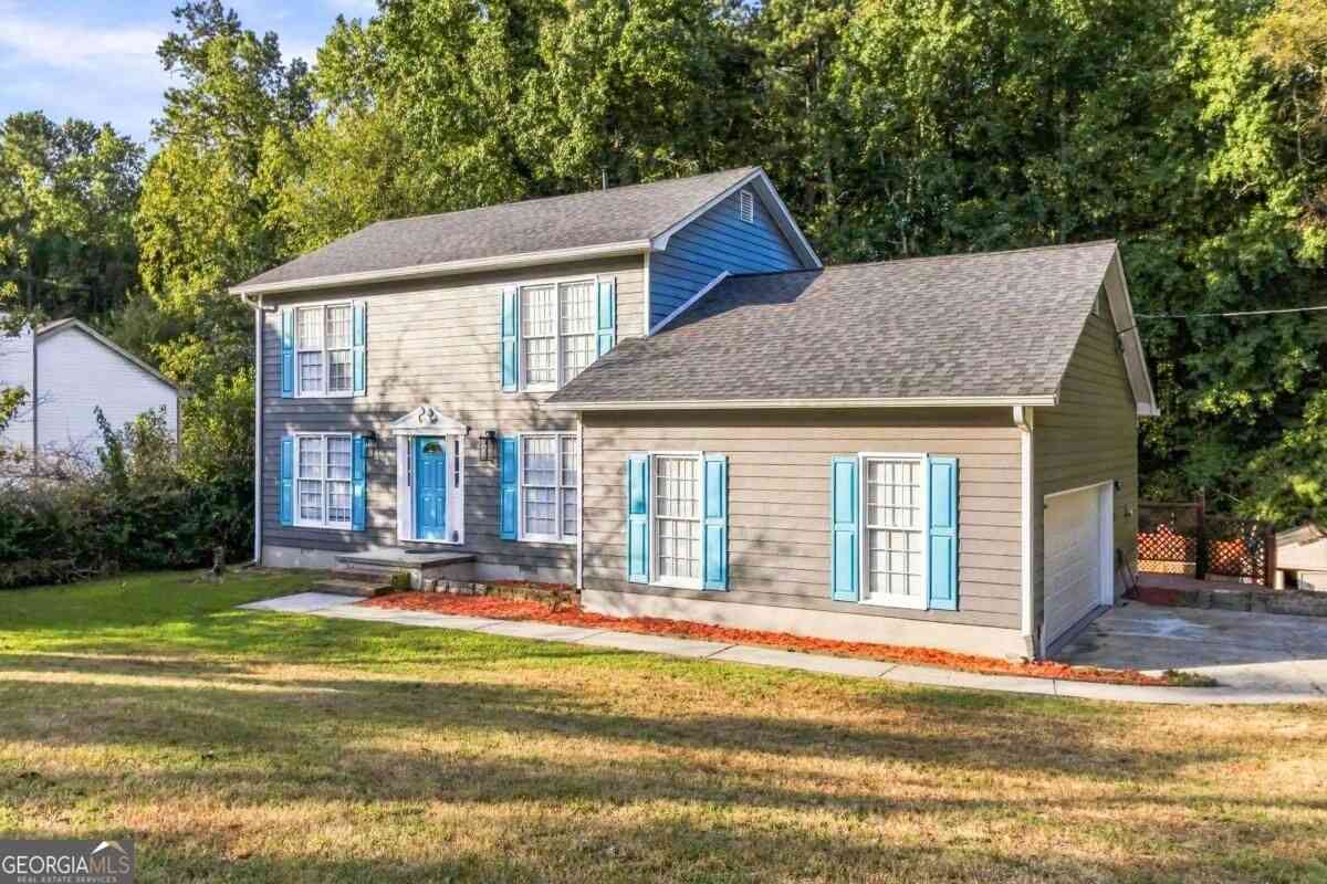 Homes For Sale - 2045 Maier Court<br/> Snellville, GA 30078