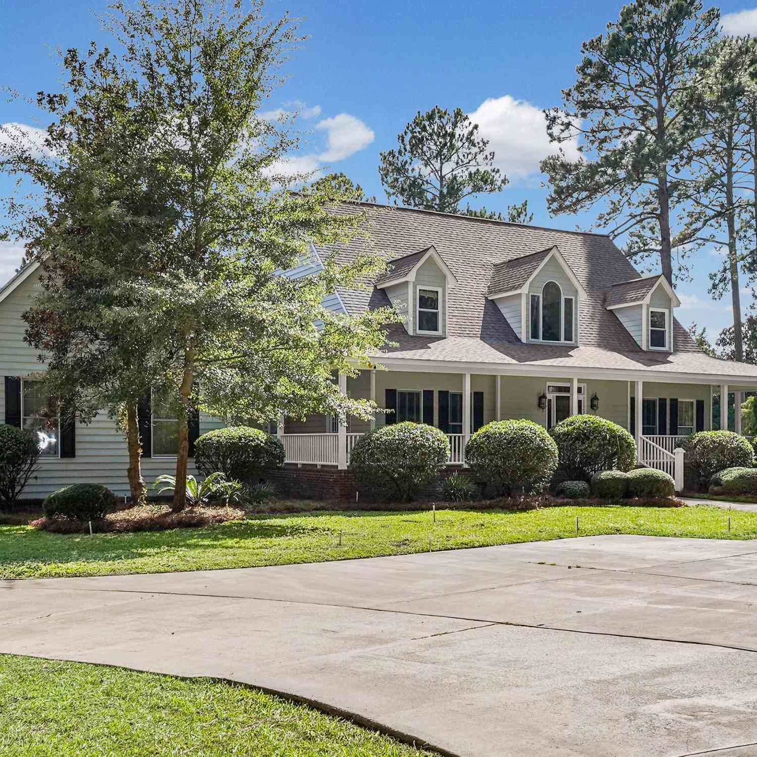 Homes For Sale - 4706 Woodland Drive<br/> Tifton, GA 31794
