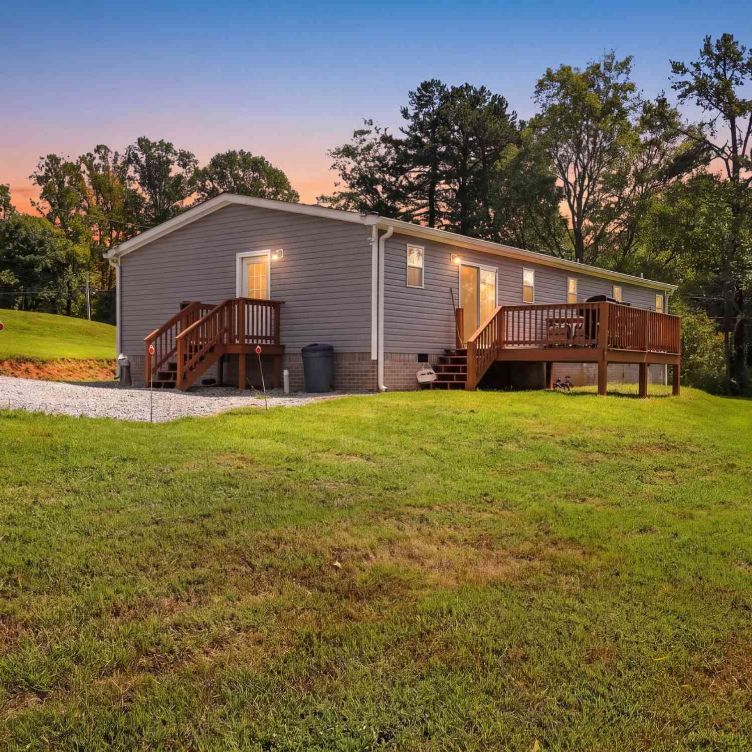 Homes For Sale - 194 Montego Bay Trl<br/> Clarkesville, GA 30523