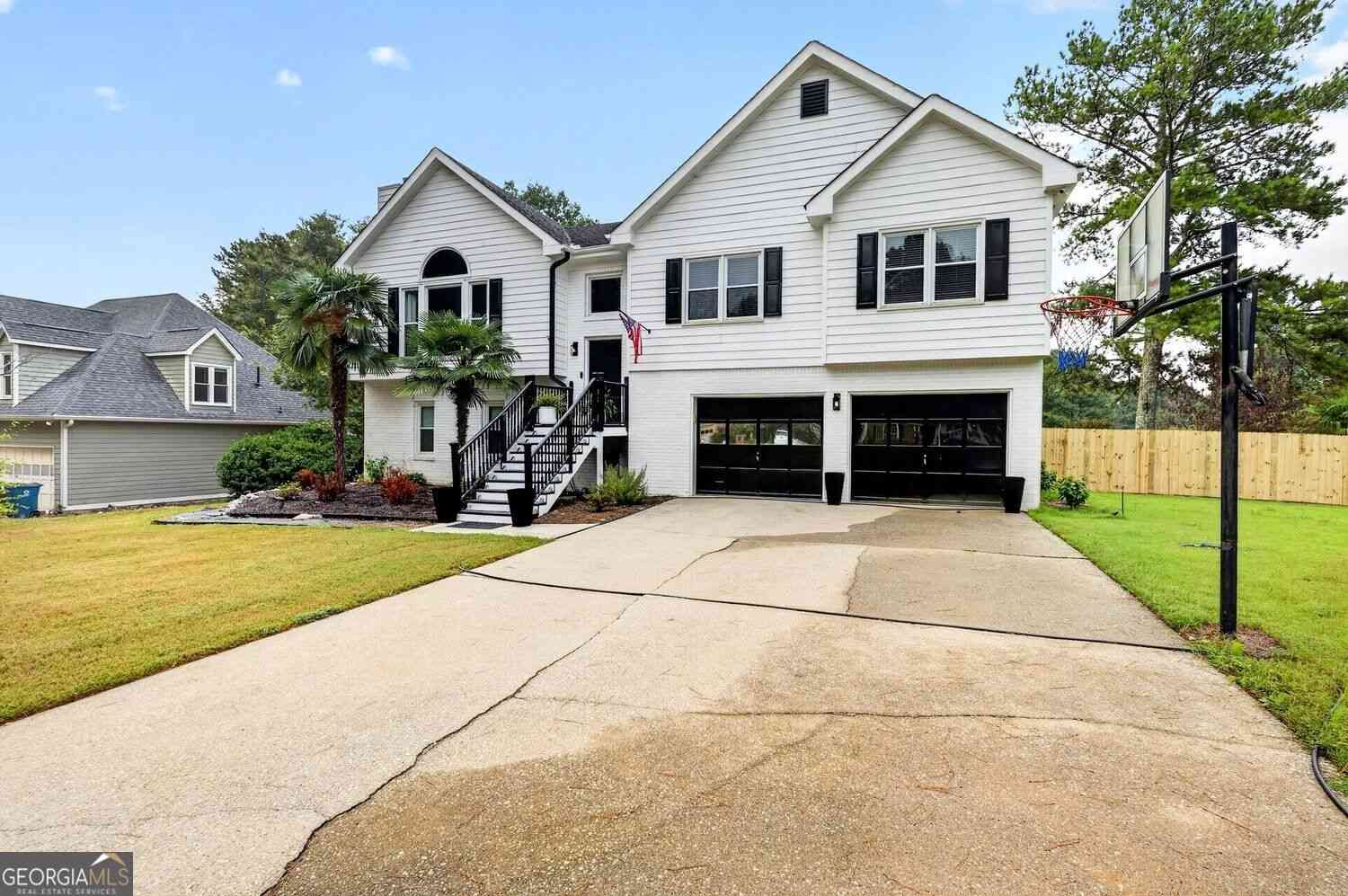 Homes For Sale - 222 Gates Mill Drive<br/> Lawrenceville, GA 30045