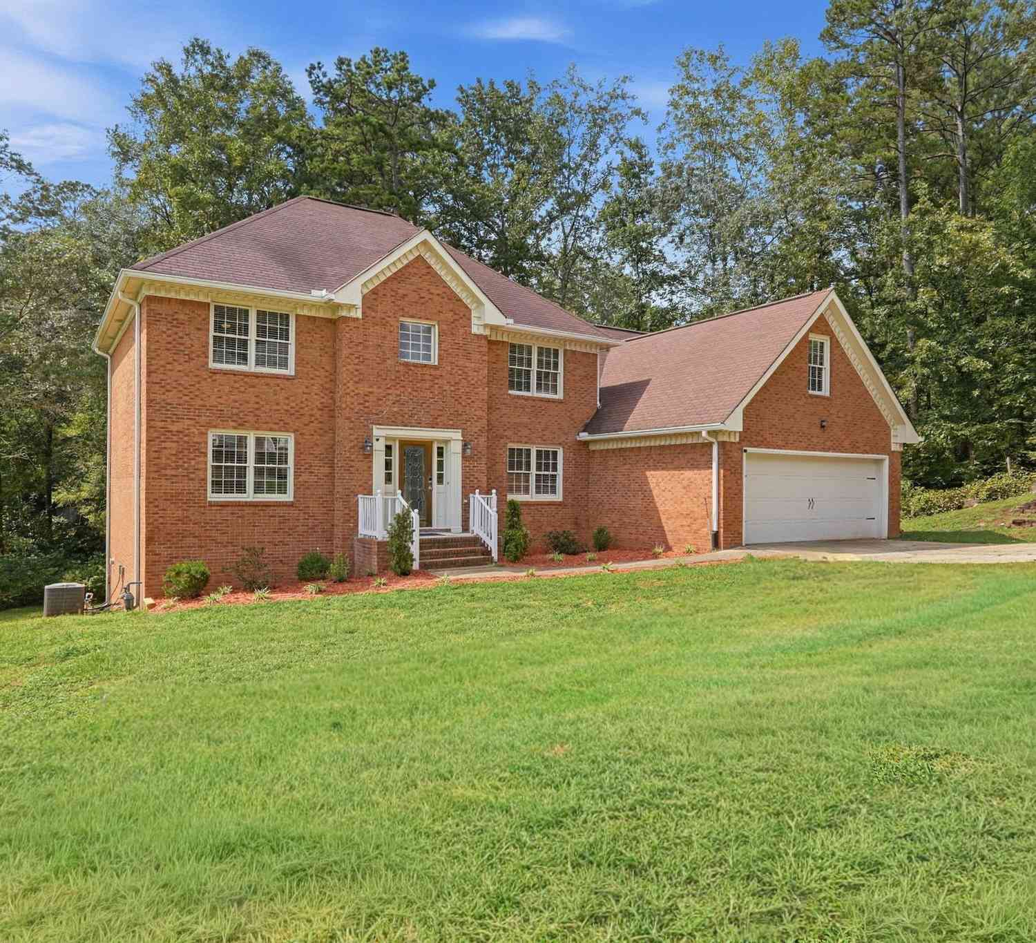 Homes For Sale - 835 Lockriver Way<br/> Lawrenceville, GA 30044
