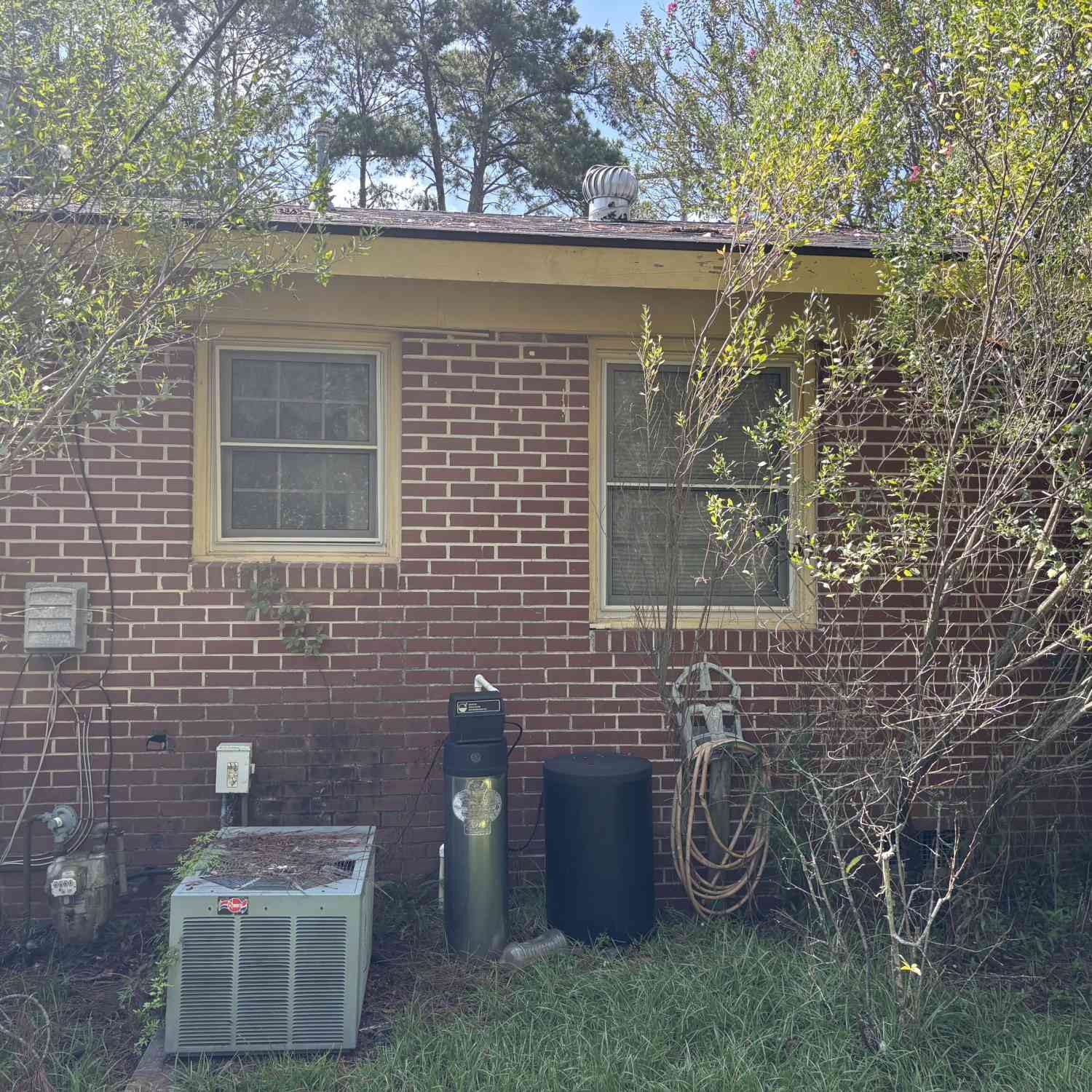 Homes For Sale - 321 Southwood Drive<br/> Albany, GA 31701