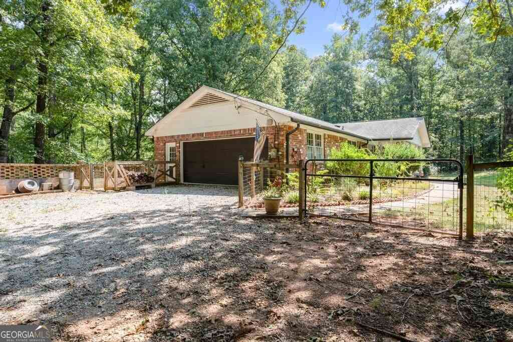 Homes For Sale - 783 Lester Mill Road<br/> Locust Grove, GA 30248