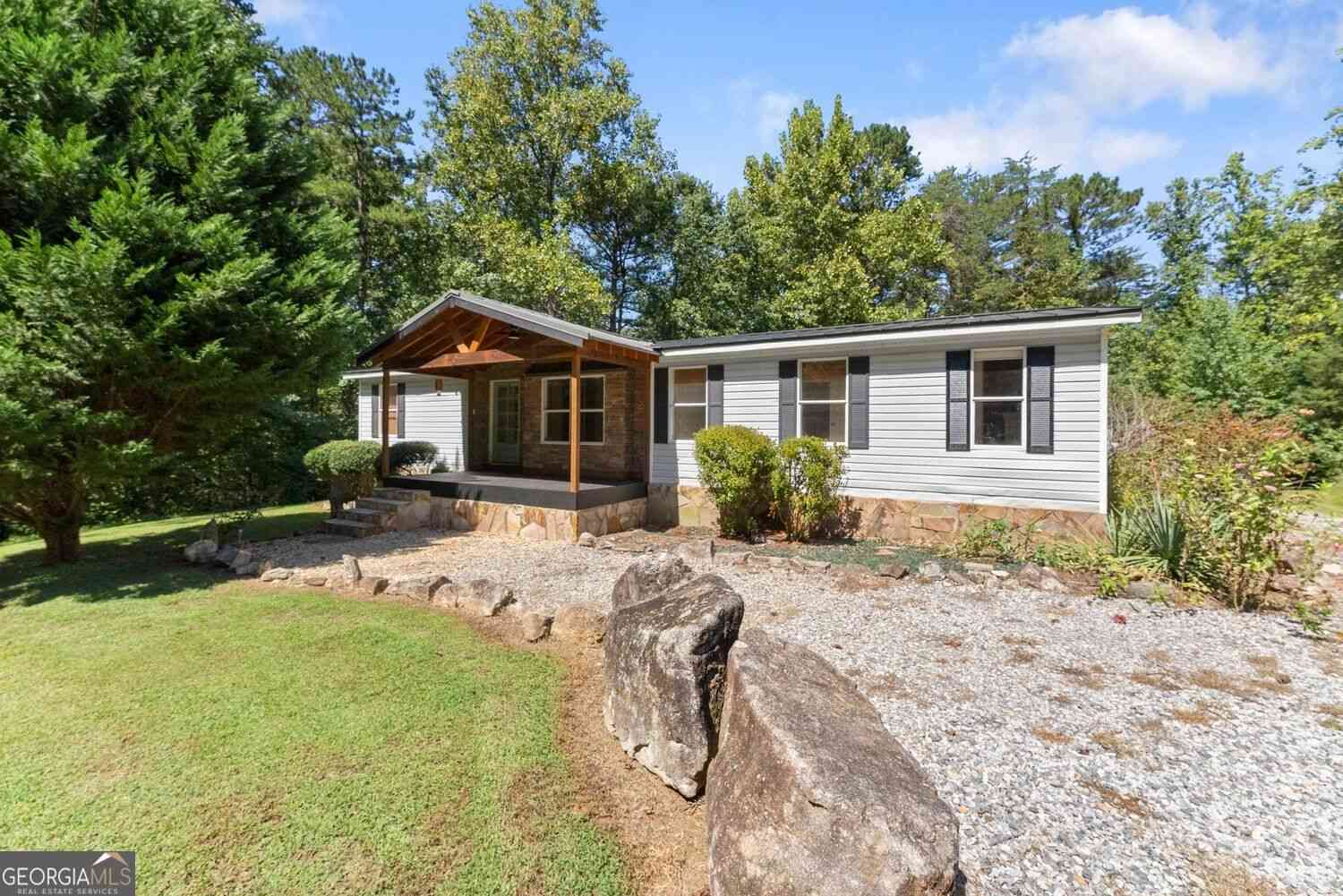 Homes For Sale - 125 Bagwell Drive<br/> Dawsonville, GA 30534