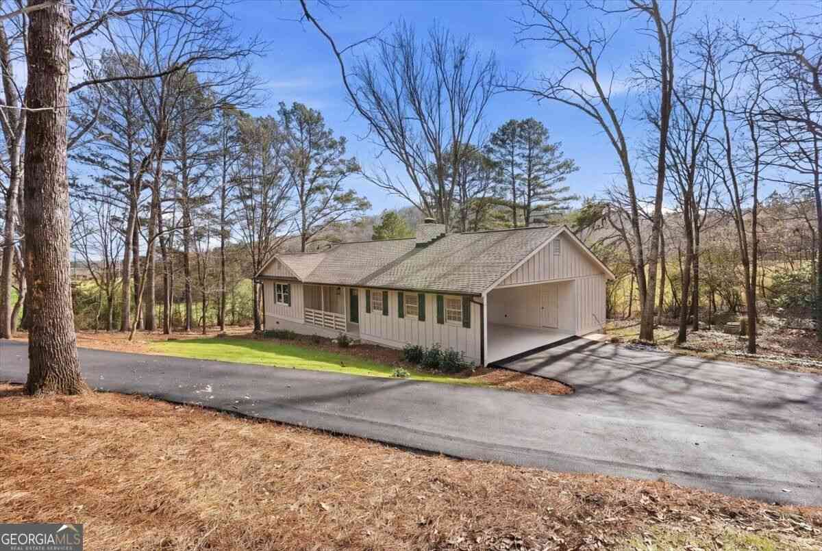 Homes For Sale - 49 Apache Trail SW<br/> Cartersville, GA 30120