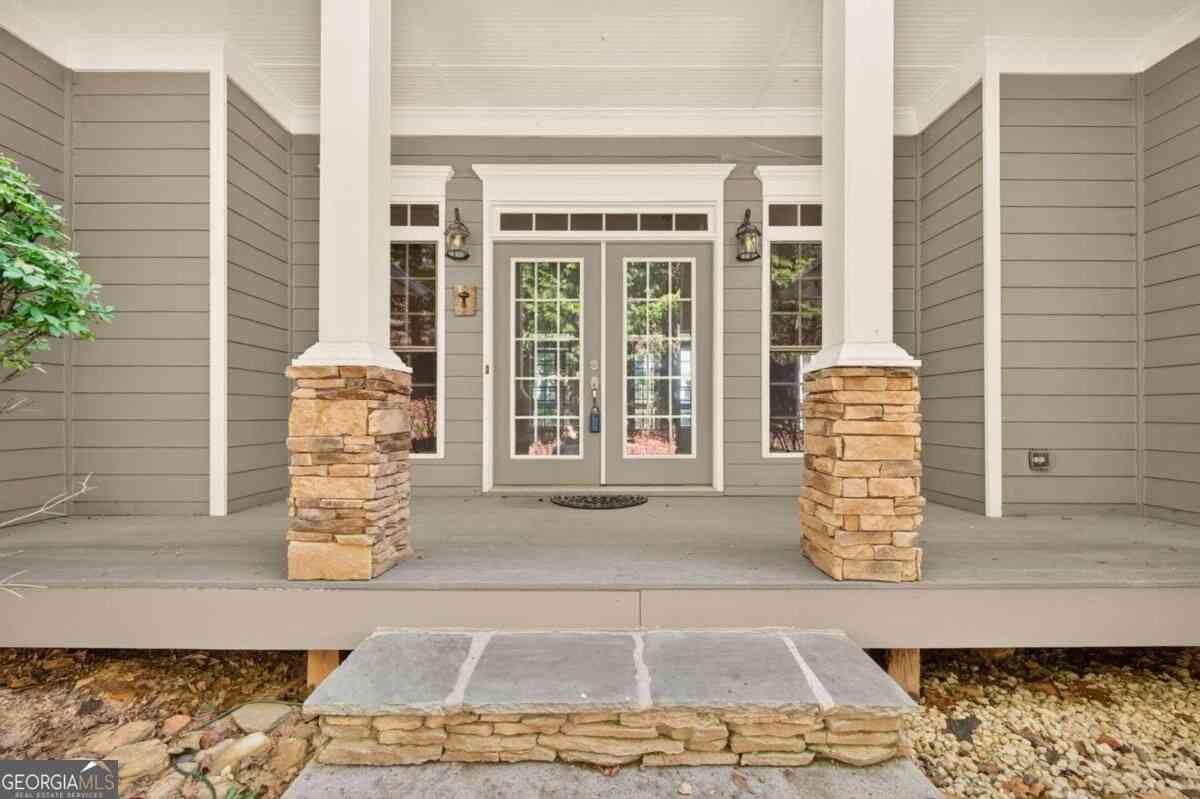 Homes For Sale - 805 Lake Arrowhead Drive<br/> Waleska, GA 30183