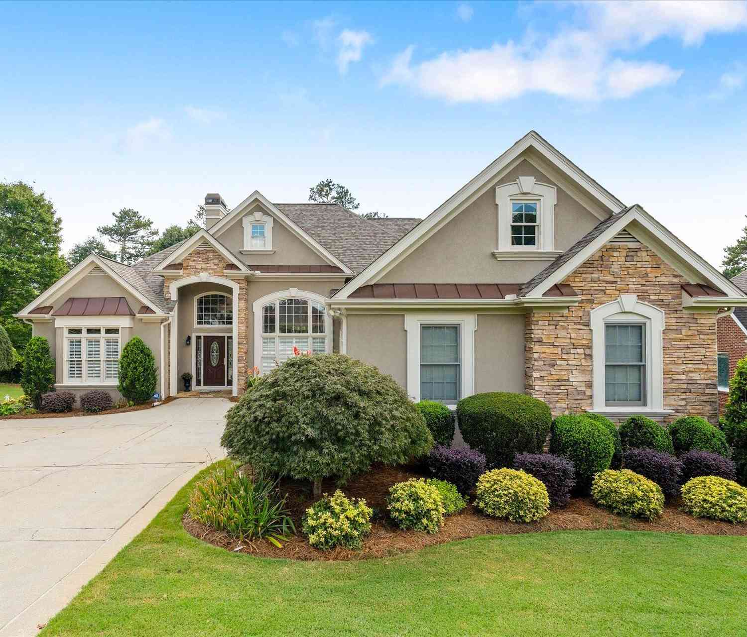 Homes For Sale - 4361 Chimney Hill Drive<br/> Douglasville, GA 30135