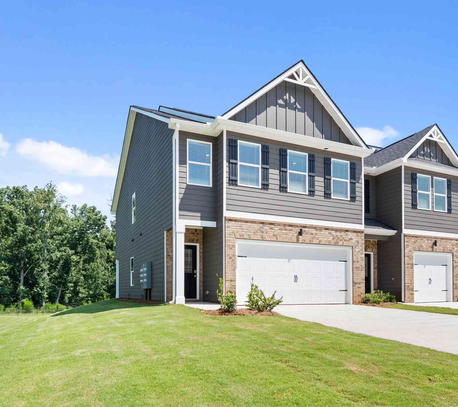 Townhouse For Sale - 8324 Columbia Court<br/> Palmetto, GA 30268