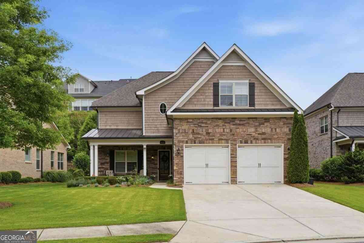 Homes For Sale - 5925 Overlook Club Circle<br/> Suwanee, GA 30024