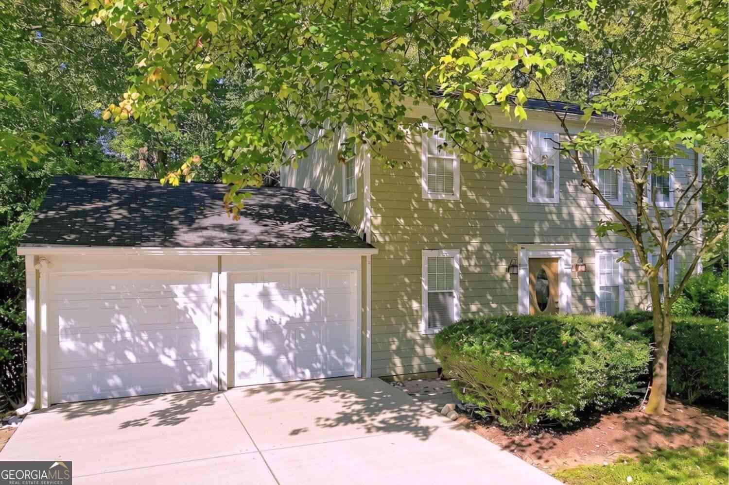 Homes For Sale - 10690 Plantation Bridge Drive<br/> Johns Creek, GA 30022