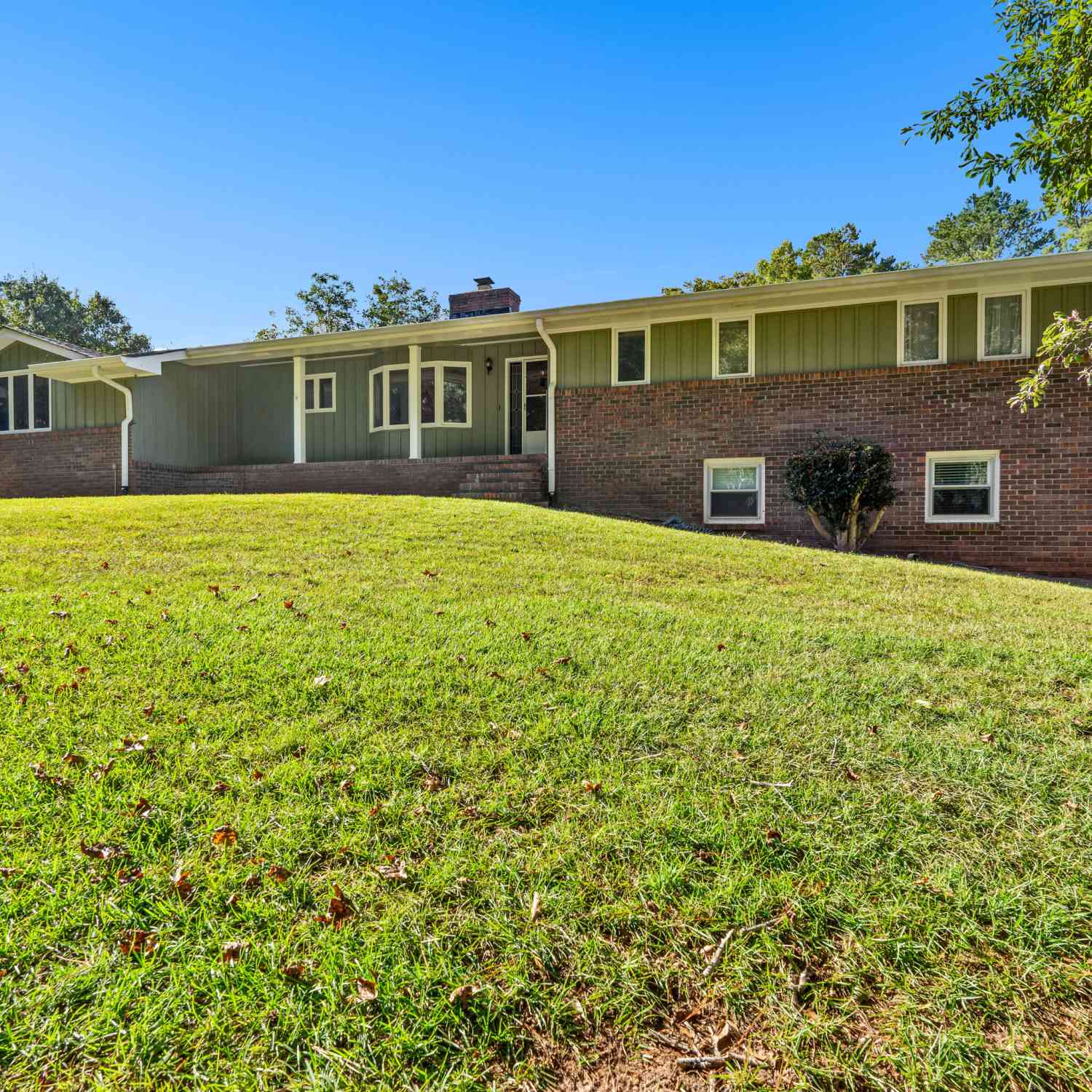 Homes For Sale - 145 Ginger Cake Drive<br/> Fayetteville, GA 30214