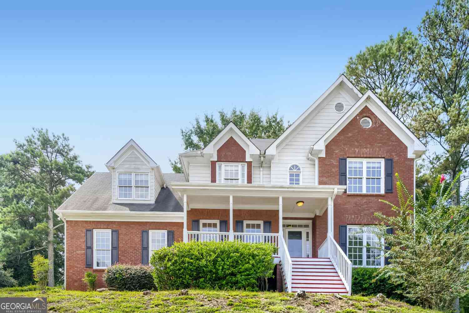 Homes For Sale - 8100 Greens Mill Way<br/> Loganville, GA 30052