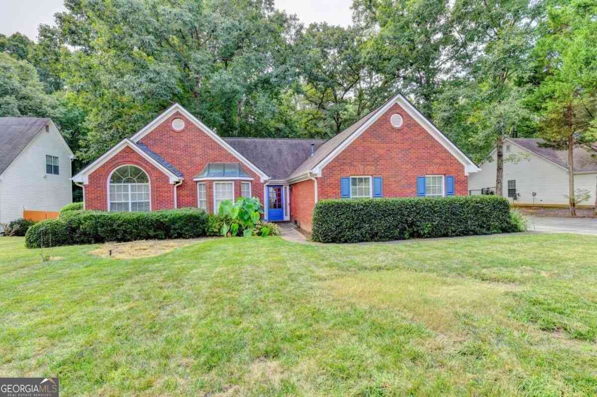 Homes For Sale - 3079 Sweetbriar Walk<br/> Snellville, GA 30039