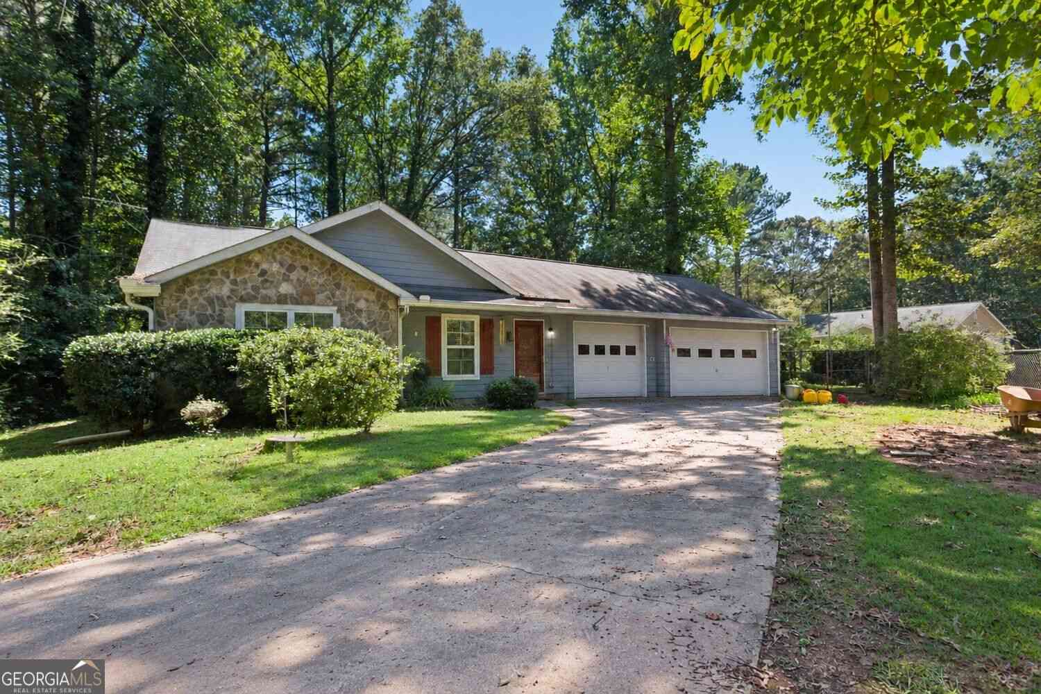 Homes For Sale - 38 Bridge Drive<br/> Douglasville, GA 30134