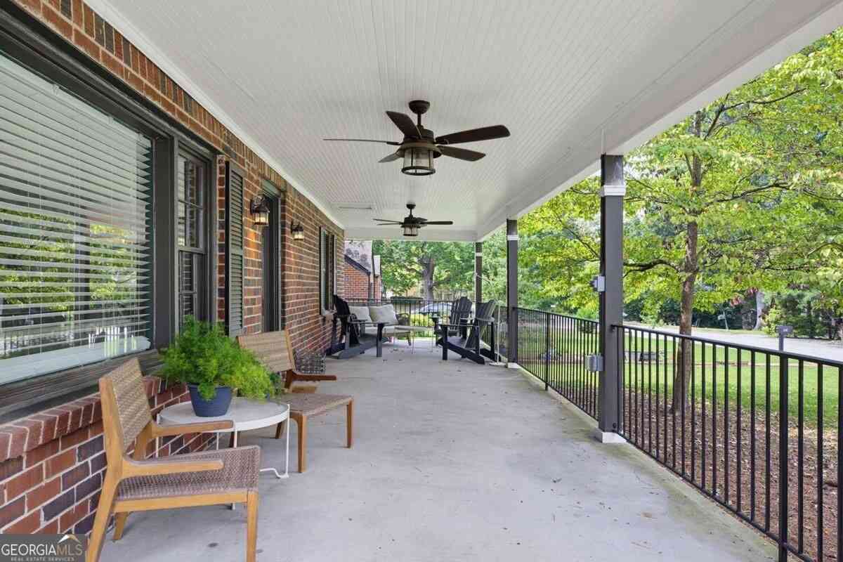 Homes For Sale - 2397 Greylock Pl<br/> Decatur, GA 30030