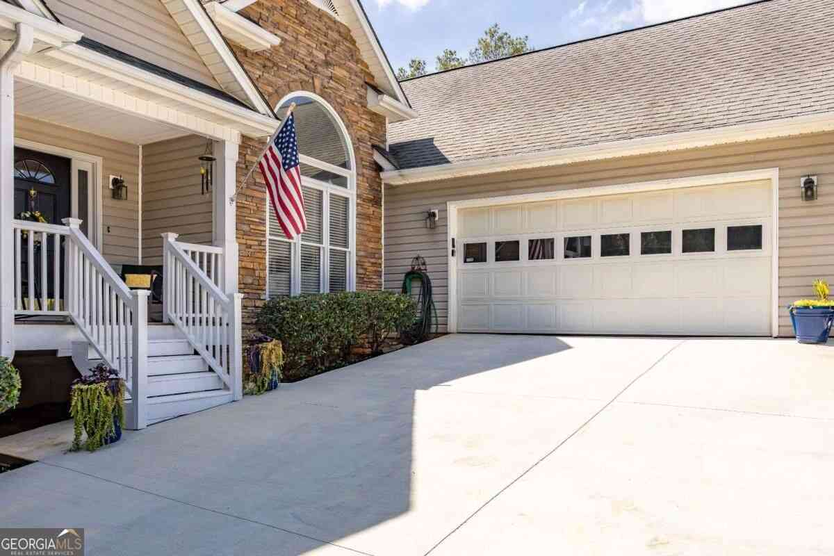 Homes For Sale - 462 Whitby Drive<br/> Douglasville, GA 30134