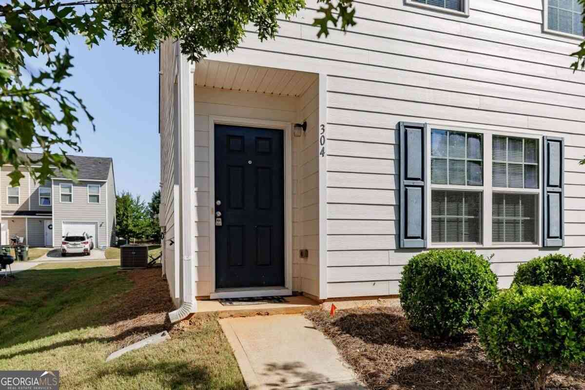 Homes For Sale - 304 Samuel Clemens Way<br/> Athens, GA 30606