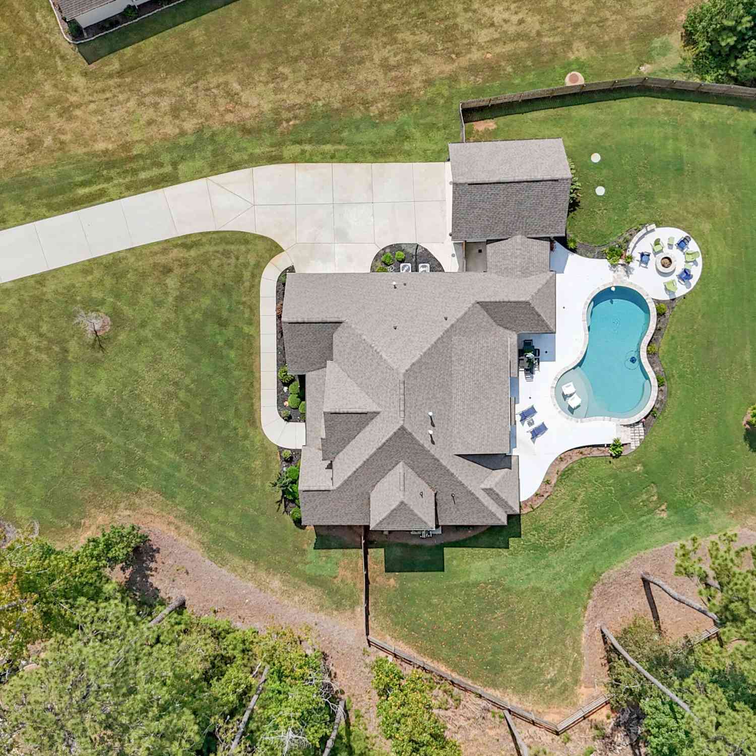 Homes For Sale - 130 Emery Nell Lane<br/> Newnan, GA 30263