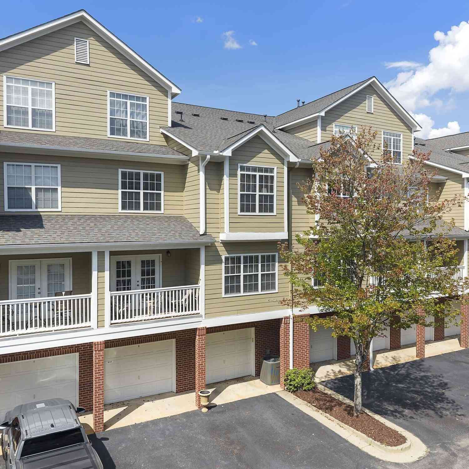 Condo For Sale - 5111 Woodland Lane<br/> Alpharetta, GA 30009