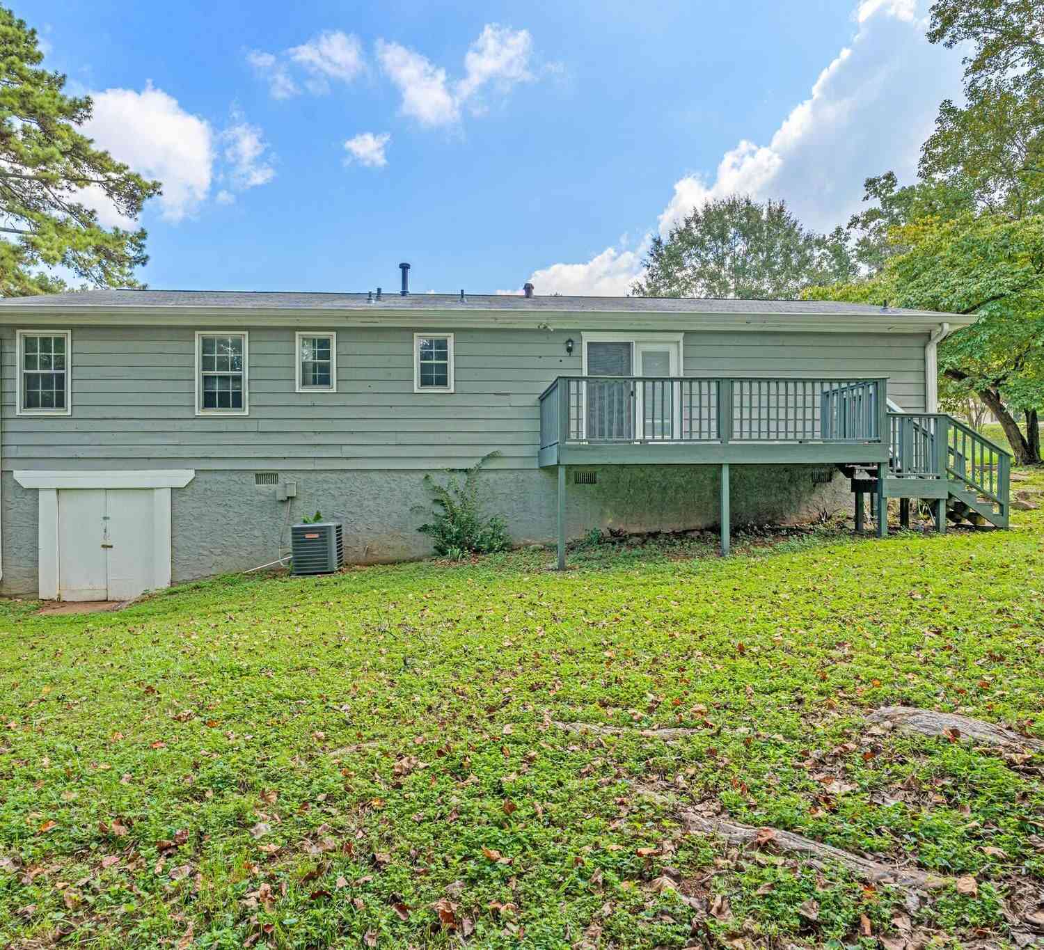 Homes For Sale - 285 Amanda Court<br/> Stockbridge, GA 30281