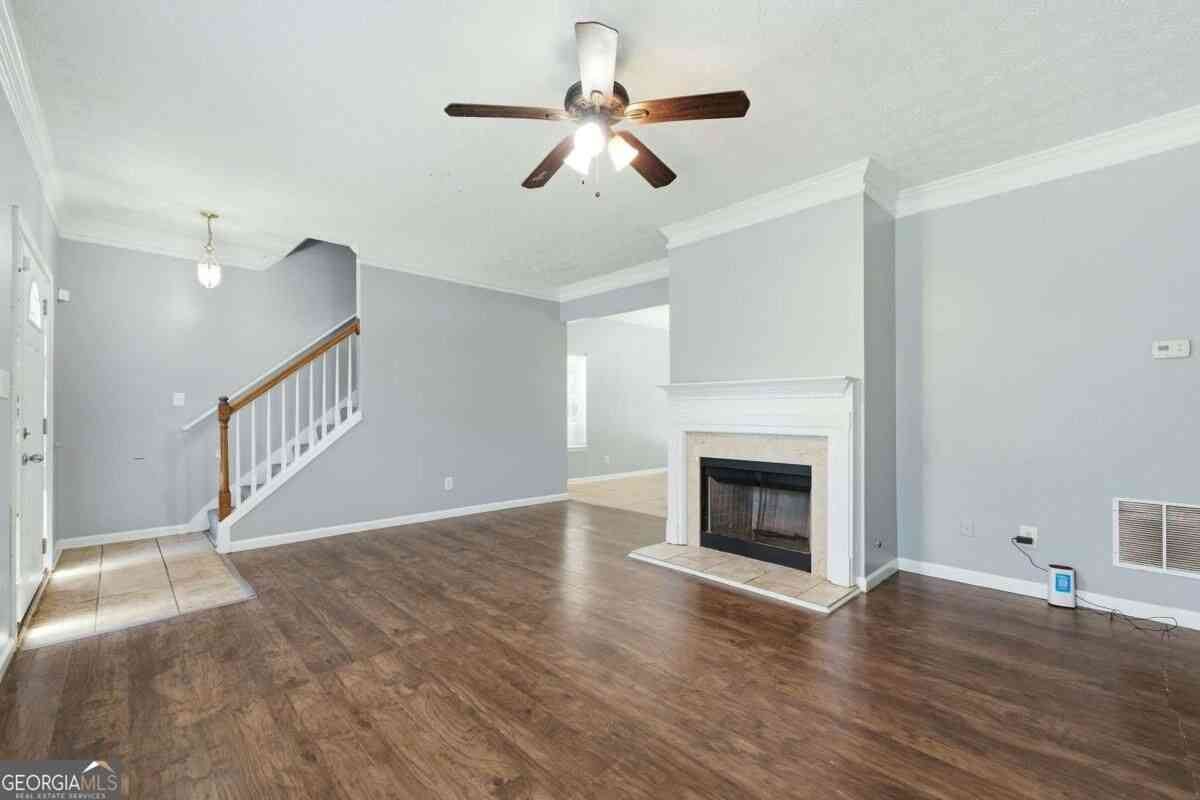 Townhouse For Sale - 2945 Falling Water Point<br/> Atlanta, GA 30349