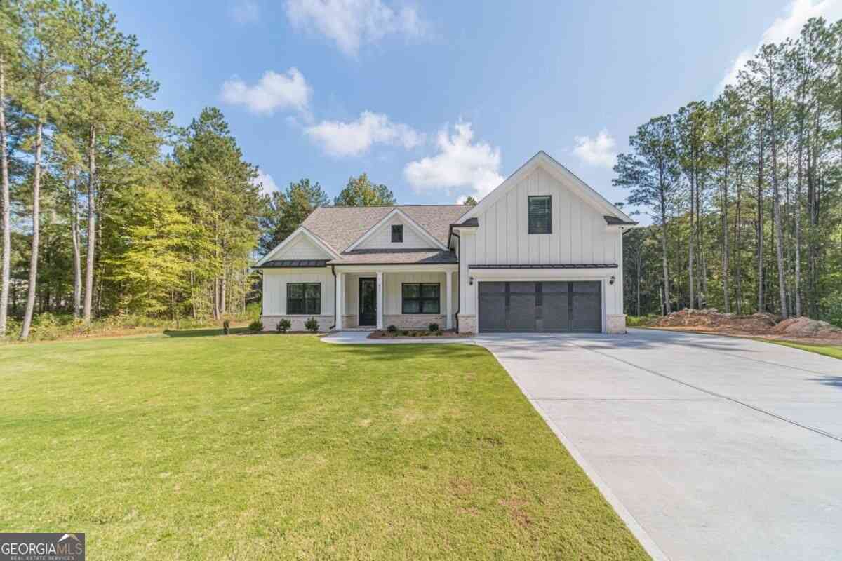Homes For Sale - 857 Bessie Court<br/> Loganville, GA 30053