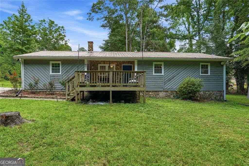 Homes For Sale - 40 Oak Hill Drive<br/> Winder, GA 30680