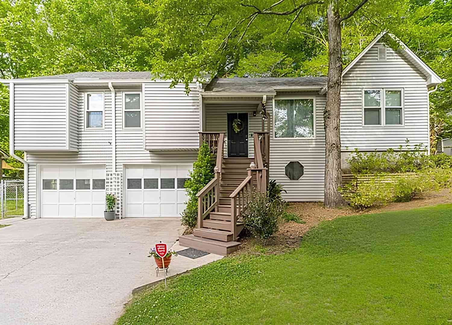 Homes For Sale - 4020 Sumit Wood Drive NW<br/> Kennesaw, GA 30152