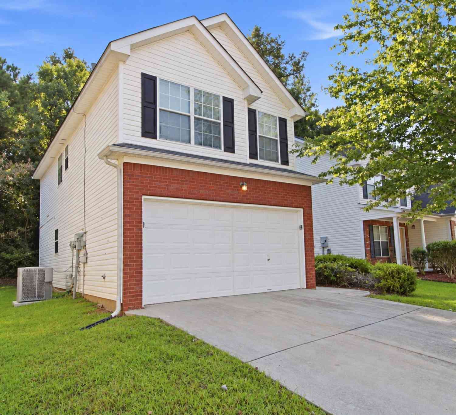 Homes For Sale - 2429 Wood Bend Lane<br/> Riverdale, GA 30296