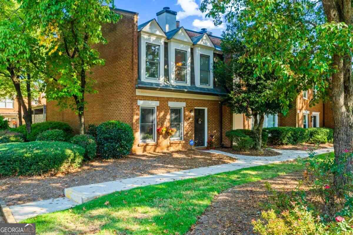 Townhouse For Sale - 4148 Paddington Drive<br/> Duluth, GA 30096