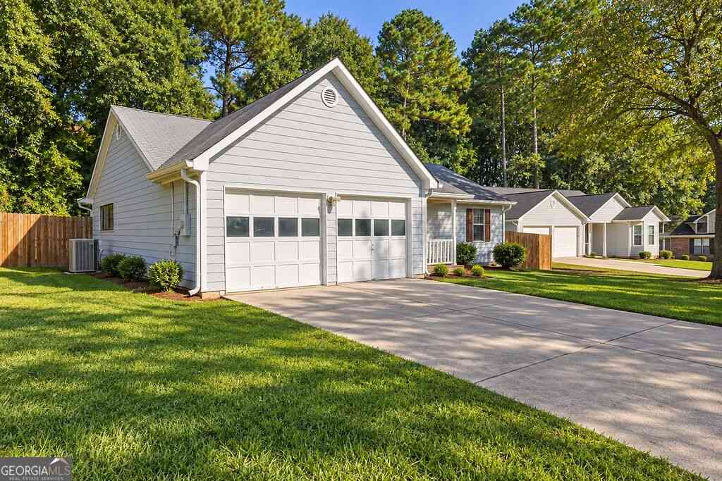 Homes For Sale - 10436 Tara Pointe Drive<br/> Jonesboro, GA 30238