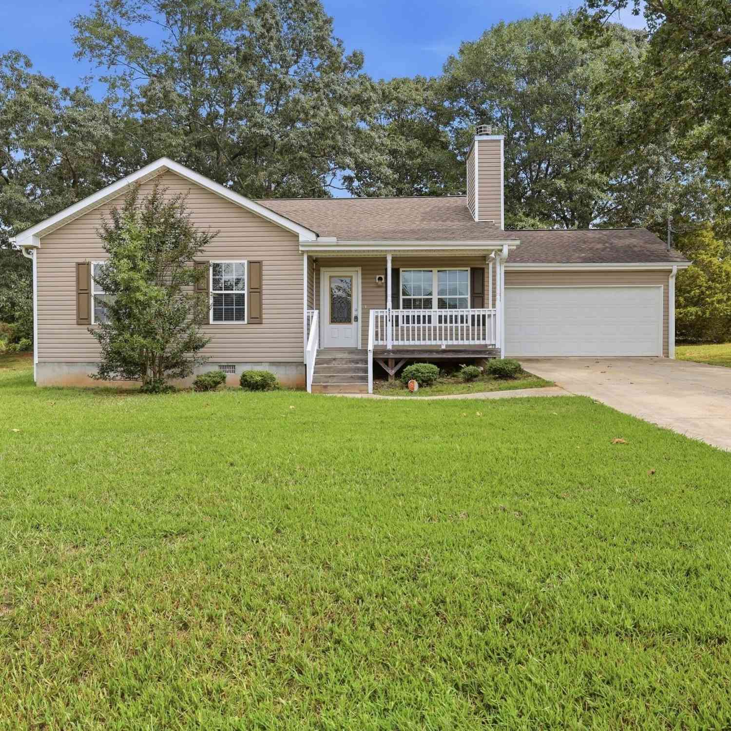 Homes For Sale - 6214 Helen Street<br/> Lula, GA 30554