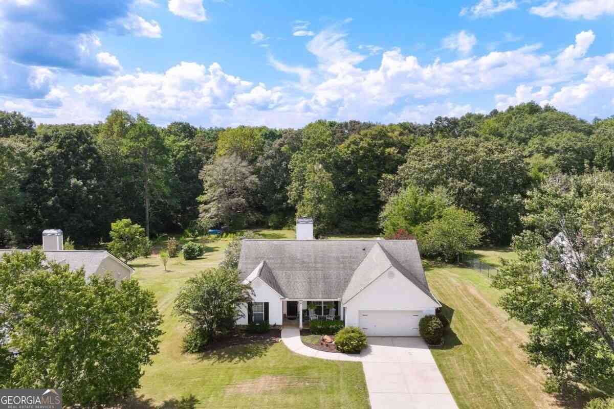 Homes For Sale - 323 Tallassee Lane<br/> Statham, GA 30666