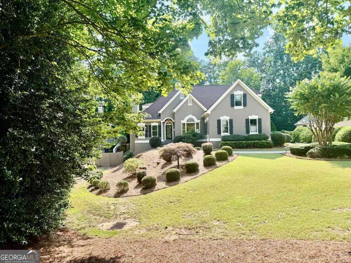 Homes For Sale - 7605 Wentworth Drive<br/> Duluth, GA 30097