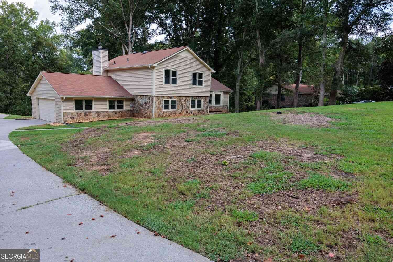 Homes For Sale - 551 Covered Bridge Trail<br/> Fayetteville, GA 30214