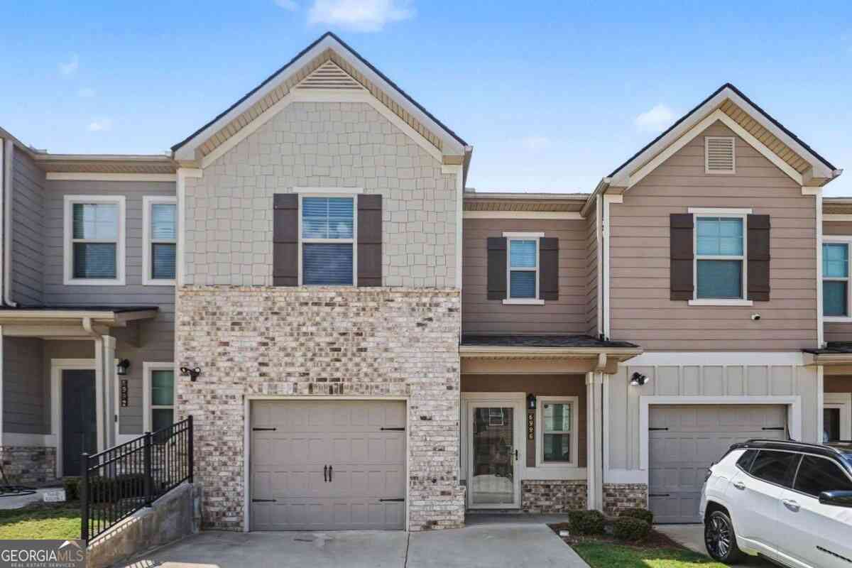 Townhouse For Sale - 6996 Zaniah Road SW<br/> Atlanta, GA 30331