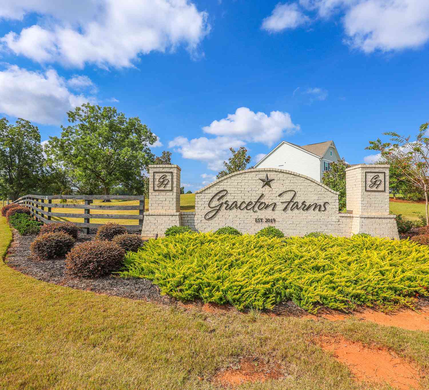 Homes For Sale - 275 Graceton Farms Drive<br/> Coweta County, Senoia, GA 30276
