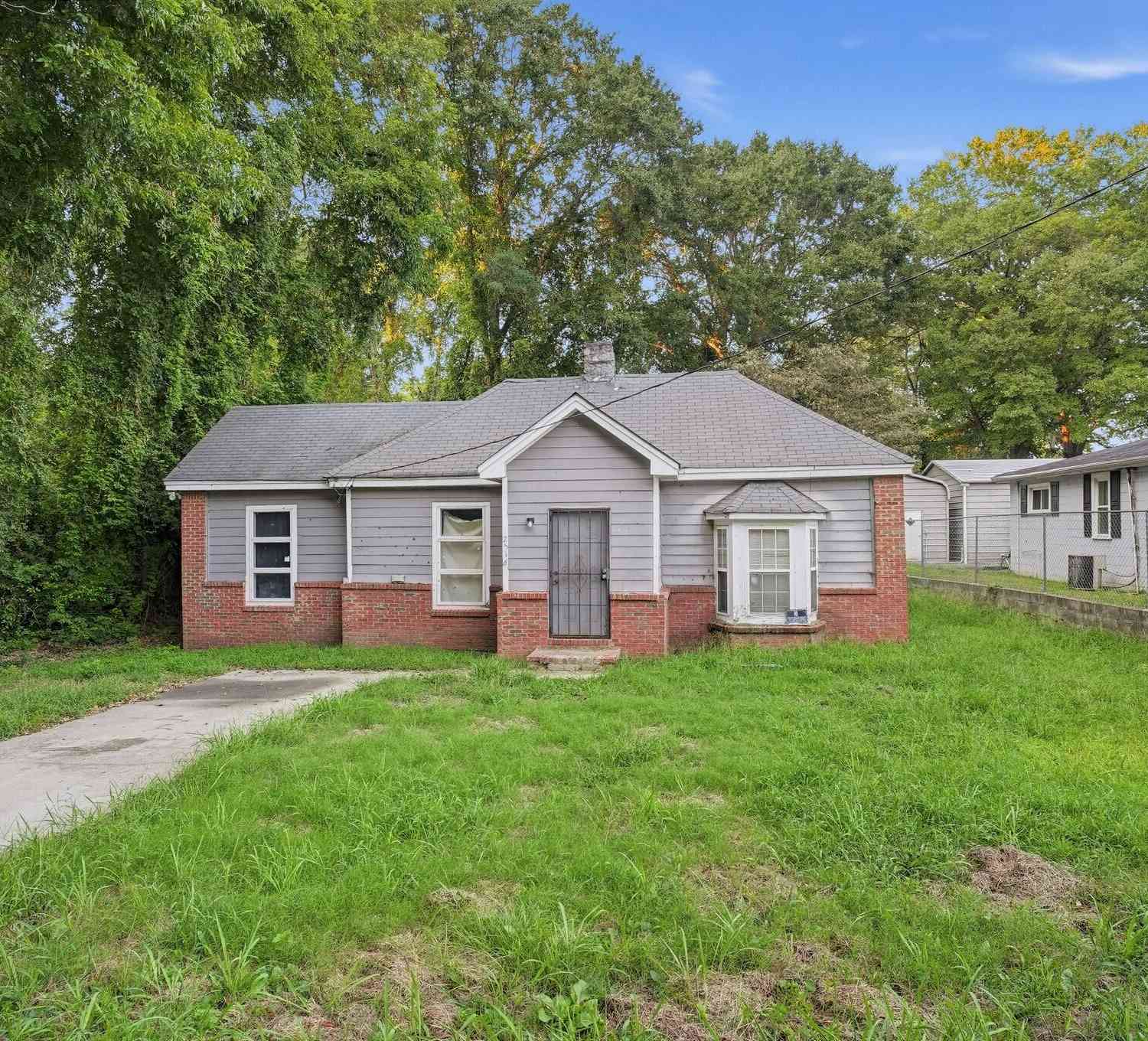Homes For Sale - 2516 Albert Way<br/> Lithonia, GA 30058