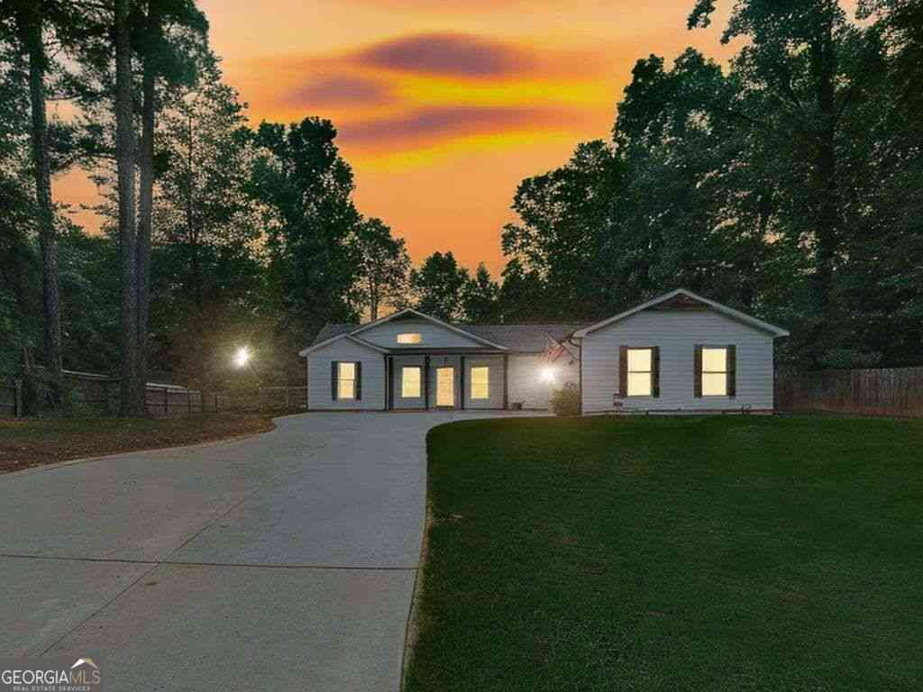 Homes For Sale - 144 Brookwood Drive<br/> Canton, GA 30114