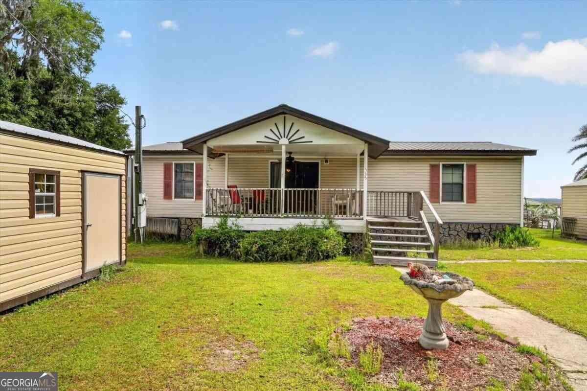 Homes For Sale - 535 E 1st Street<br/> Midway, GA 31320