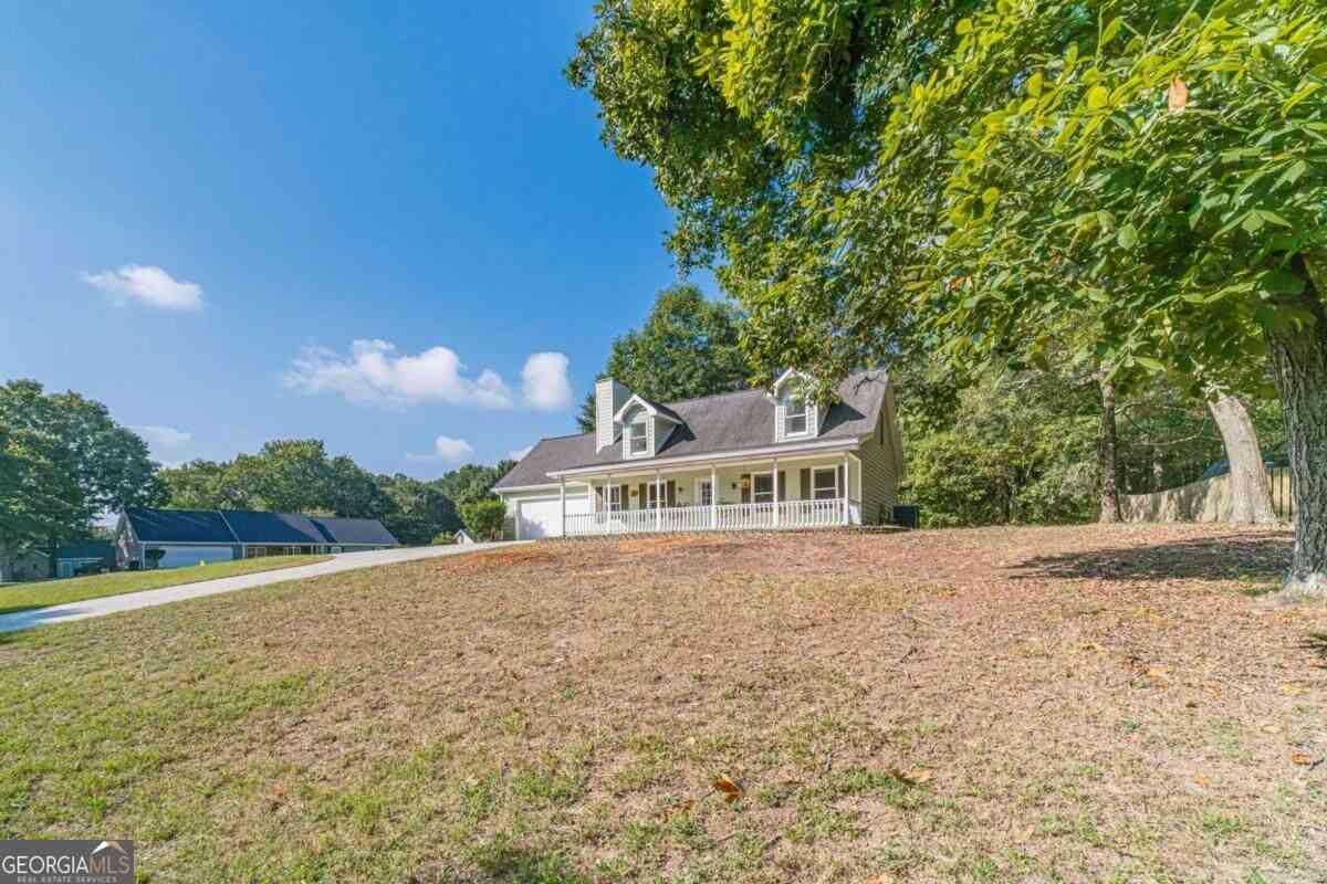 Homes For Sale - 2275 Huntington Drive<br/> Loganville, GA 30052