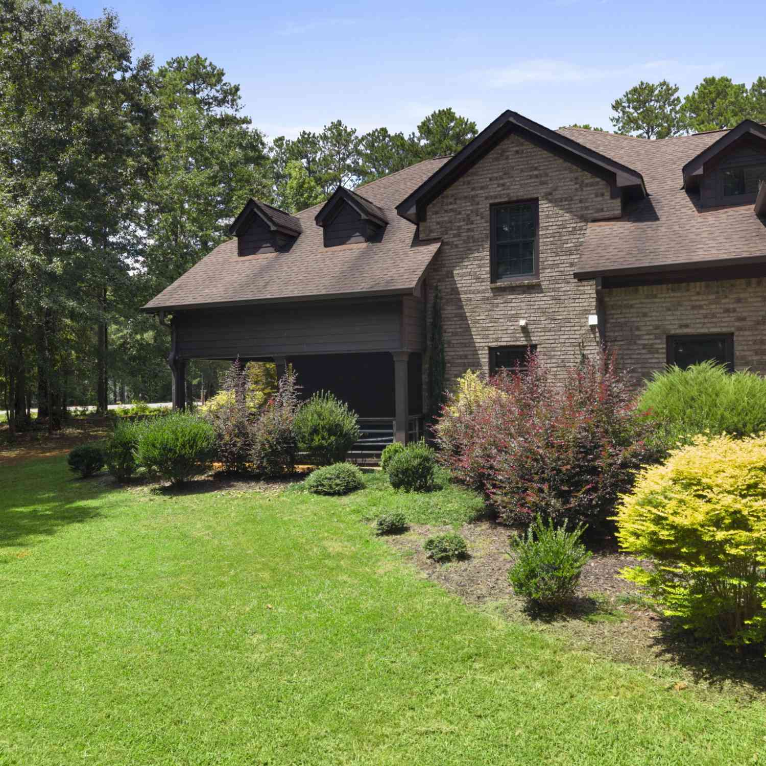 Homes For Sale - 106 Big Buck Court<br/> Jackson, GA 30233