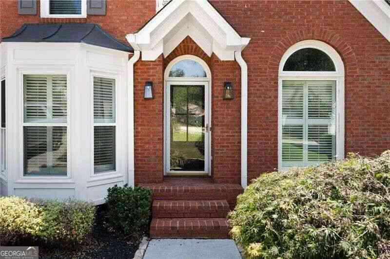 Homes For Sale - 376 Yonah Circle<br/> Woodstock, GA 30189
