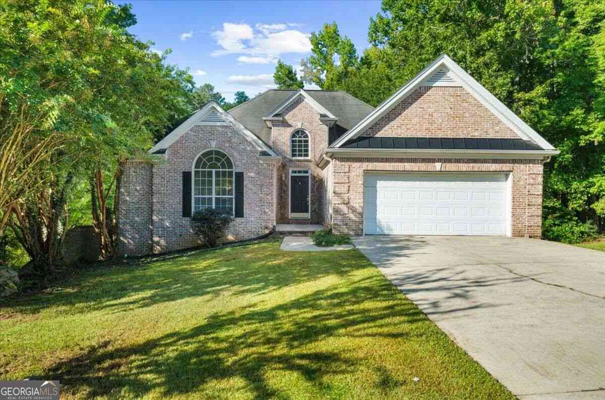 Homes For Sale - 10017 Harmon Springs Drive<br/> Villa Rica, GA 30180