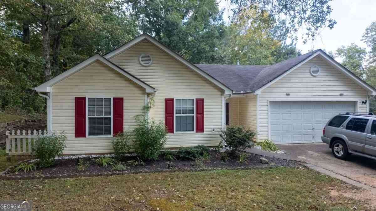 Homes For Sale - 4391 Marci Street<br/> Snellville, GA 30039