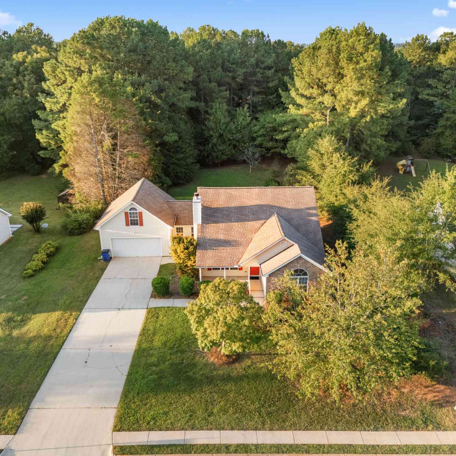 Homes For Sale - 55 Berkshire Lane<br/> Covington, GA 30016