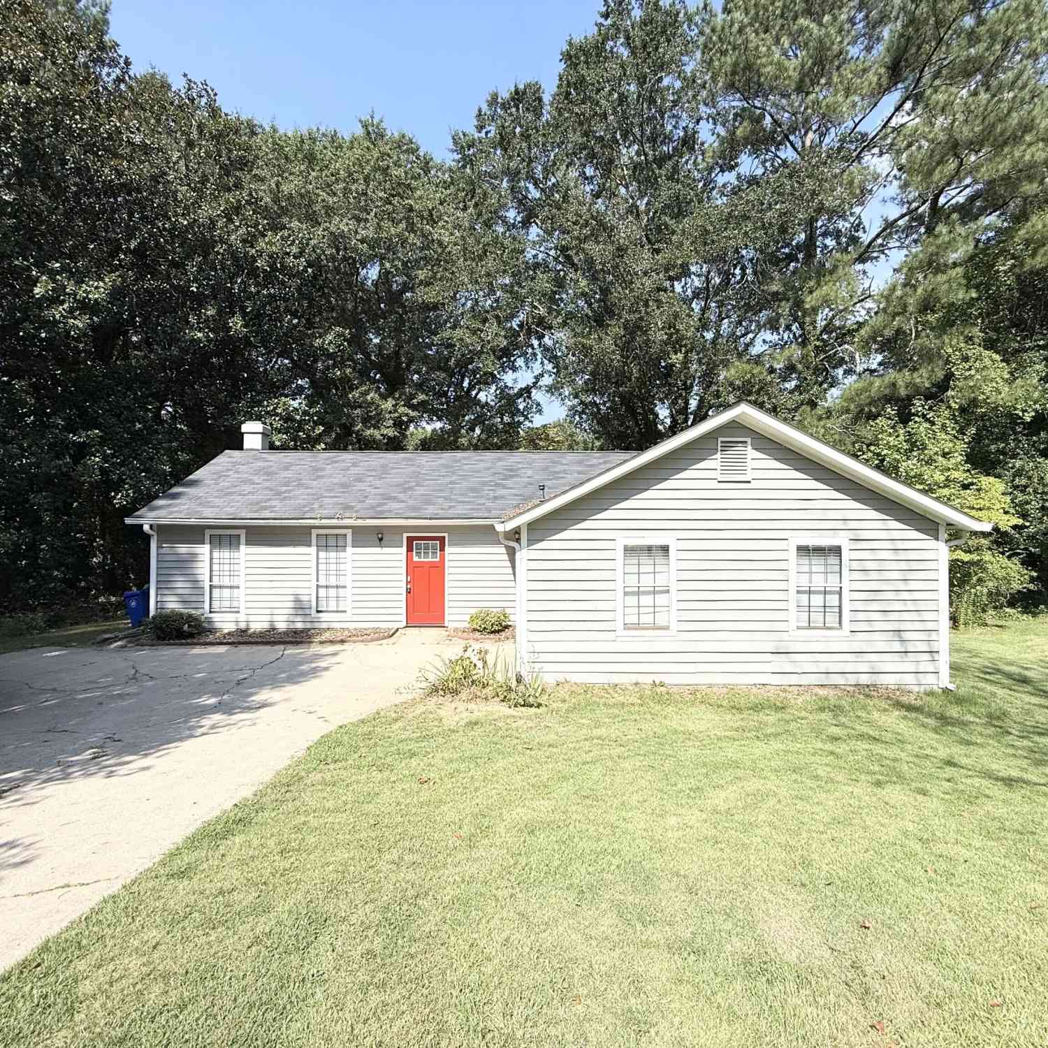 Homes For Sale - 5112 Huxley Road<br/> Stone Mountain, GA 30088