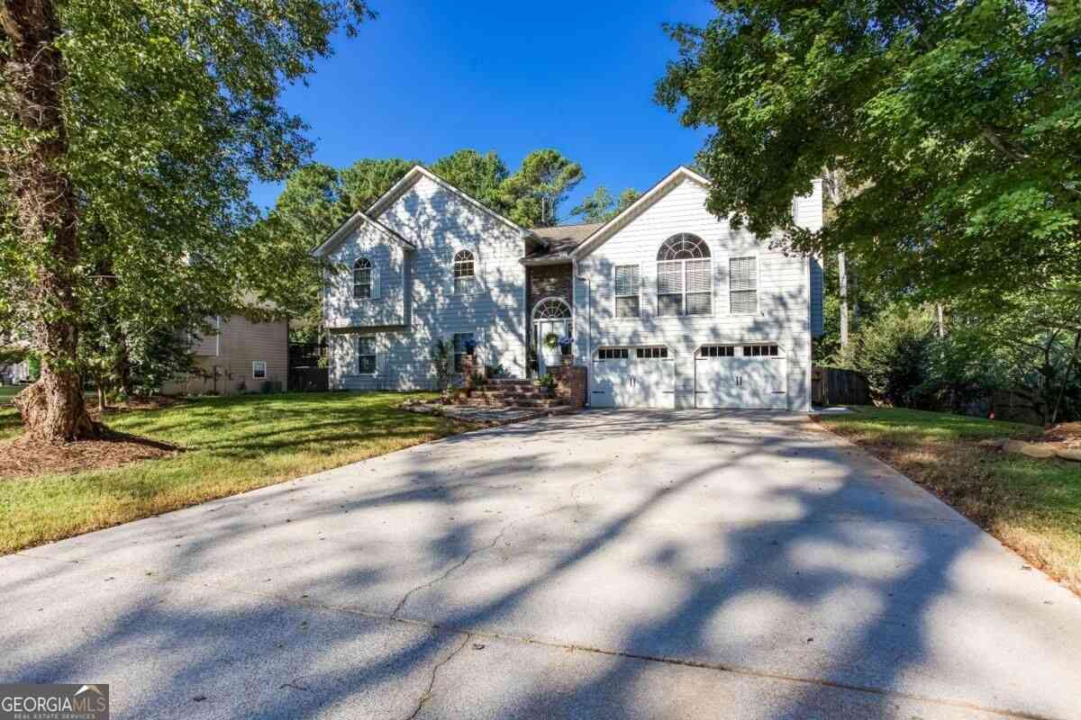 Homes For Sale - 207 Bennett Farms Trail<br/> Acworth, GA 30102