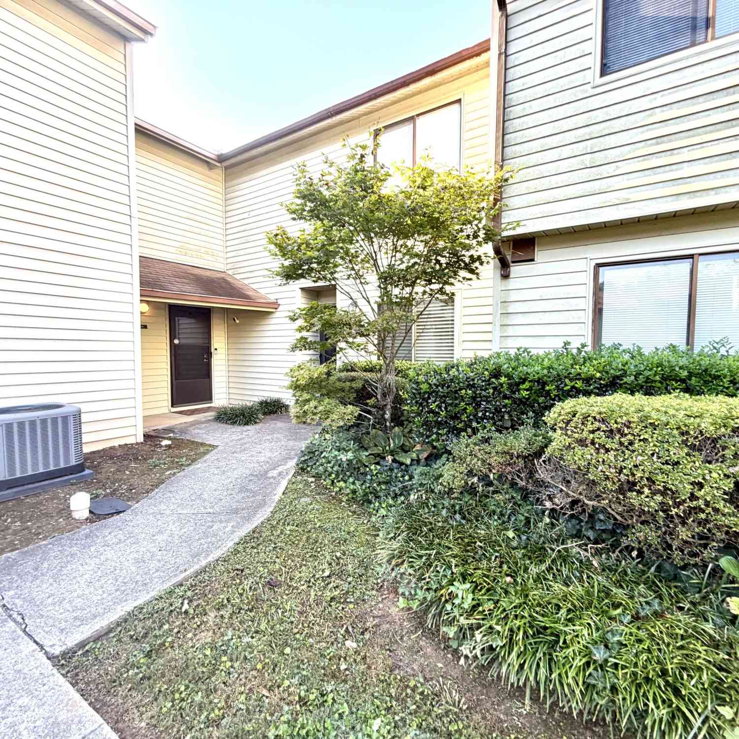 Townhouse For Sale - 1014 Country Court<br/> Lawrenceville, GA 30044